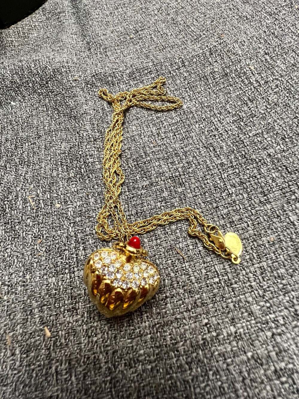 Vintage Joan Rivers Classics Gold Tone Pave Crystal Heart Necklace